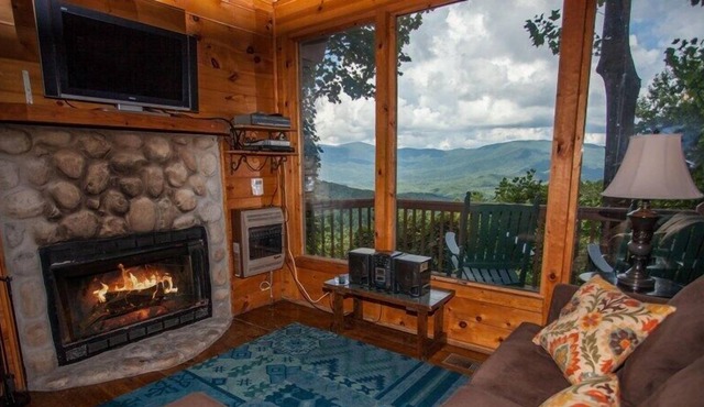 The Coyote Bluff Cabin