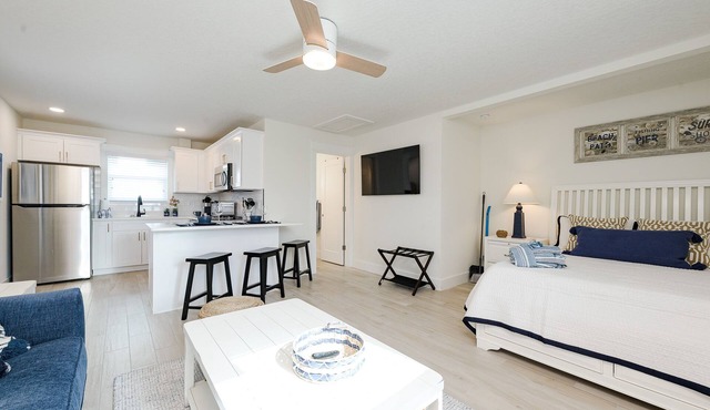 The Coziest Studio by the Sea!