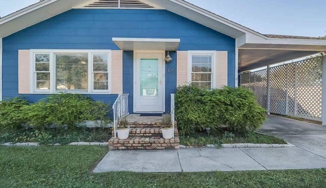 The Cozy Blue Cottage