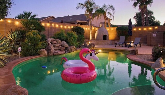 The Cozy Cactus in San Tan Valley, heated POOL! Walk to golf course!
