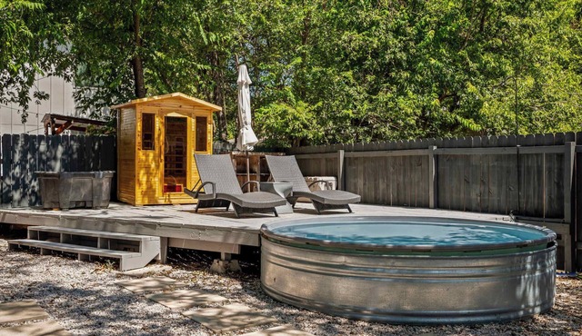 The Cozy Camper - Sauna, Cold Plunge & Pool