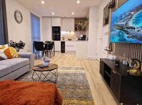 The Cozy Cloud - Modern Apartment- Wembley stadium- Parking