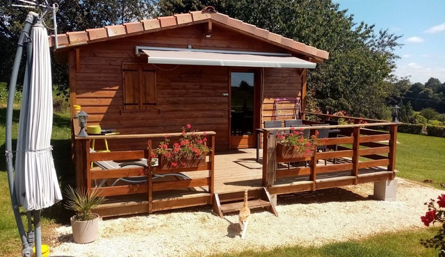 the cozy cottage in black perigord and equipped with air conditioning