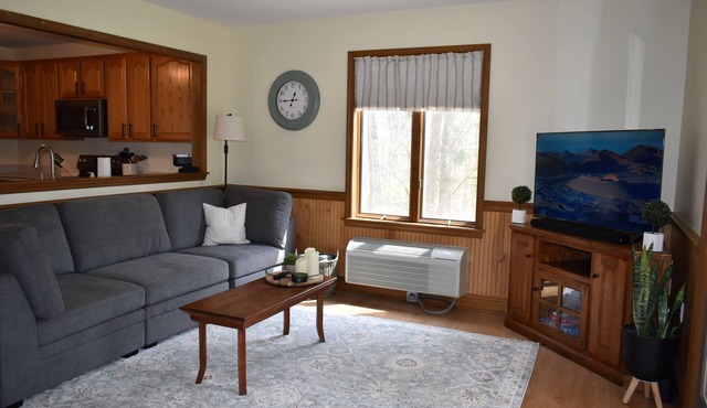 The Cozy Cottage! Private 1-bedroom cottage in a peaceful setting in Ottsville
