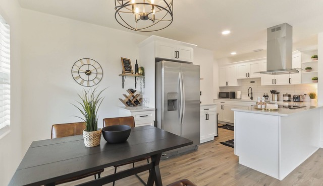 The Cozy Cove - *Chic Westshore Getaway*