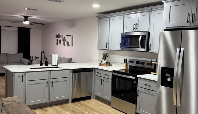 The Cozy Crib- Newly renovated 2 bed, 1 bath duplex apartment