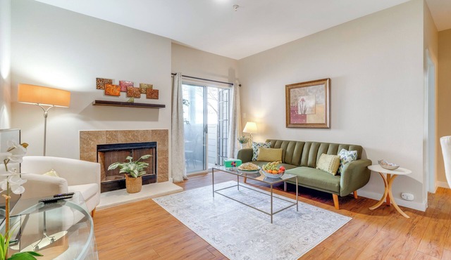 'The Cozy Domain': Austin Apartment w/Pool Access