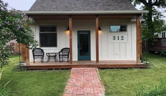 The Cozy House: Modern 2-Bedroom Montana Retreat