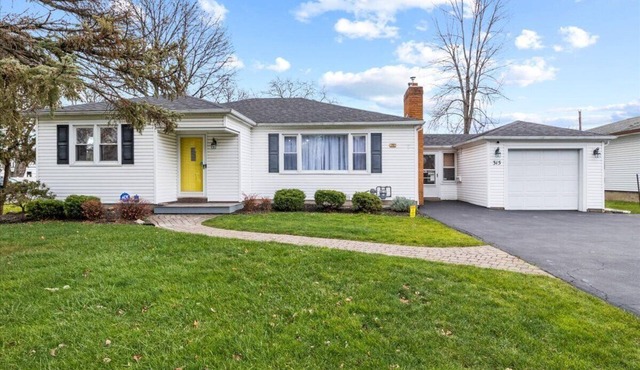 The Cozy House & Romantic Fireplace