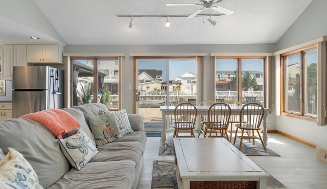 The Cozy Lagoon Cottage – Family-Friendly Lagoon-Front Rental Near LBI