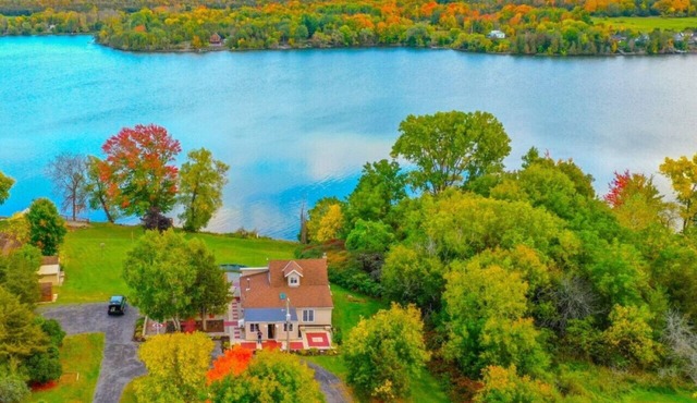 The Cozy Napanee Getaway