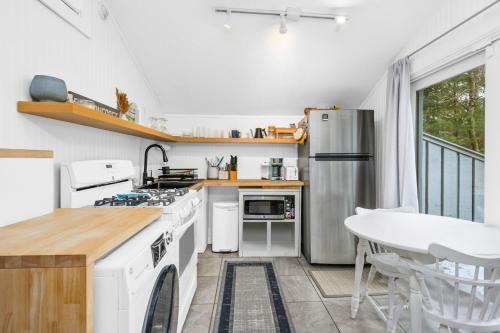 The Cozy Nook-MSH-SD252