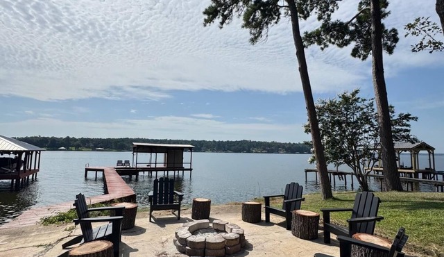 The Cozy Sabbath Lakefront