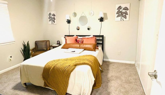 The Cozy Suite -1 bdrm- 30 mins from everything