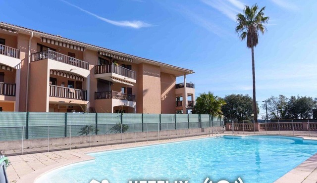 The Cozy : Terrace Parking Pool A/C