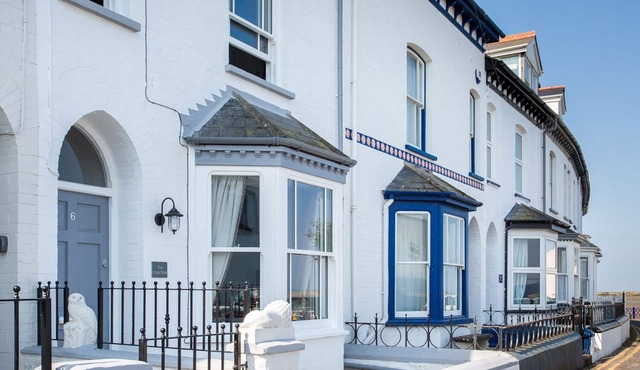 THE CRAB SHELL, pet friendly, country holiday cottage in Appledore