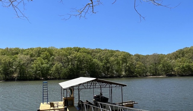 The Creek Cove Cabin at LOTO