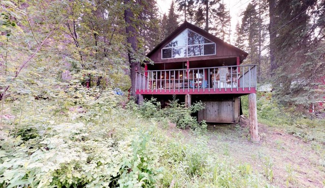 The Creekside Cabin
