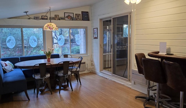 The Creekside Home - In Pleasant Valley near wineries, Sly Park Rec & Apple Hill