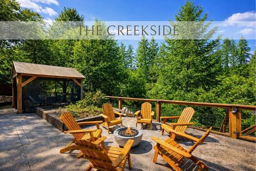 The Creekside with Bocce Shuffleboard & Yard