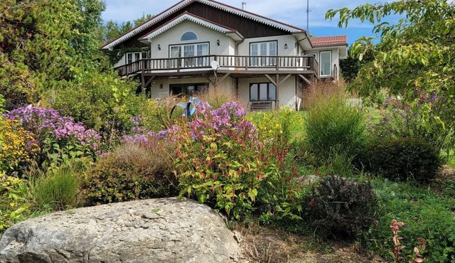 The Creemore Retreat, A Private, Natural Wonderland