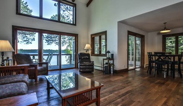The Crescent Lakehouse
