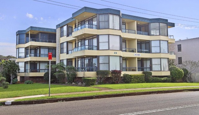 The Crest 8 33 Pacific Drive