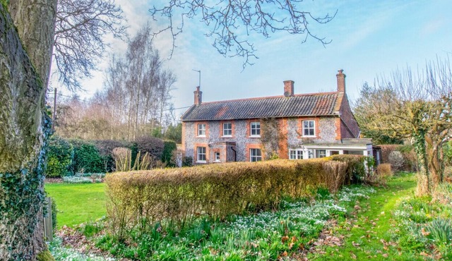 The Crest - Three Bedroom House, Sleeps 6