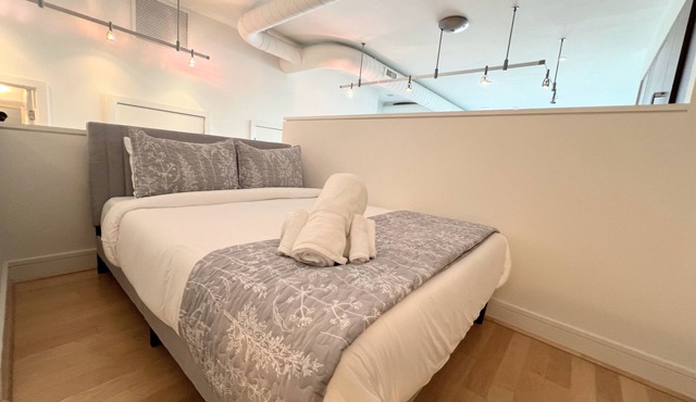 The Crestwood Loft~2BR 3Beds