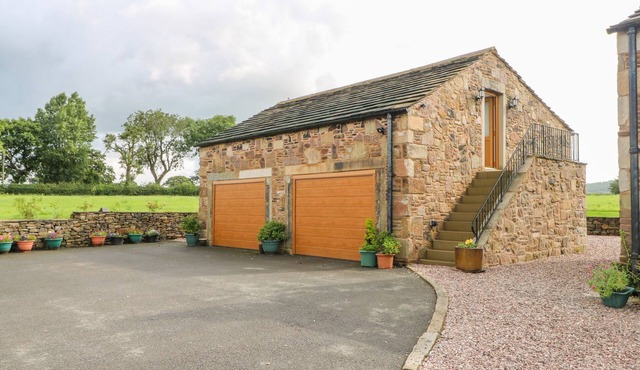 THE CROFT, romantic, character holiday cottage in Chorley