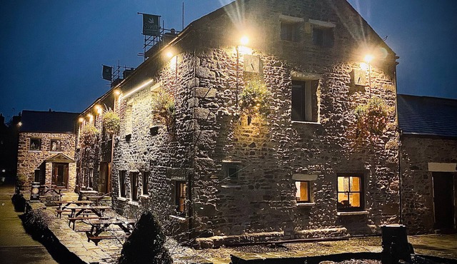 The Crooklands, BW Signature Collection