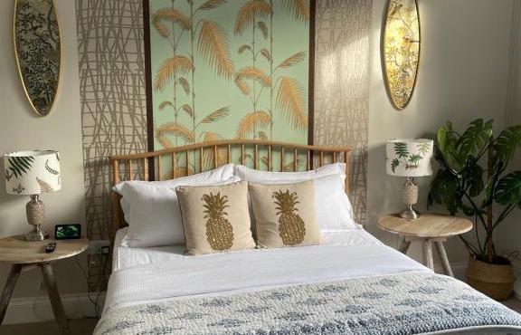 The Cross Keys Sherborne