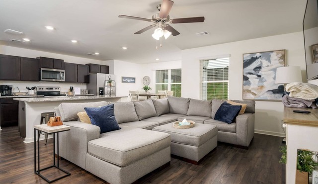 The Crossing Cottage- 4 BR 2.5BA- Ping Pong Table