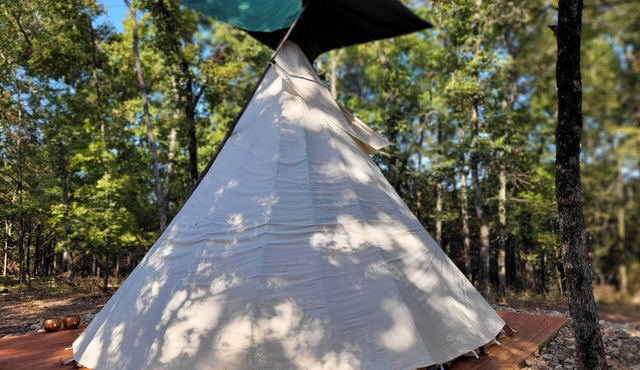 The Crow Tipi at Cedar Ridge Ranch & Trails