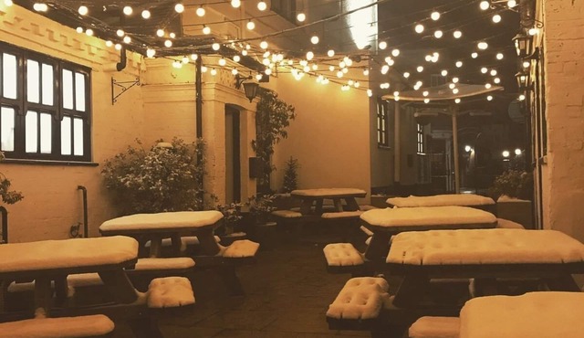 The Crown And Cushion