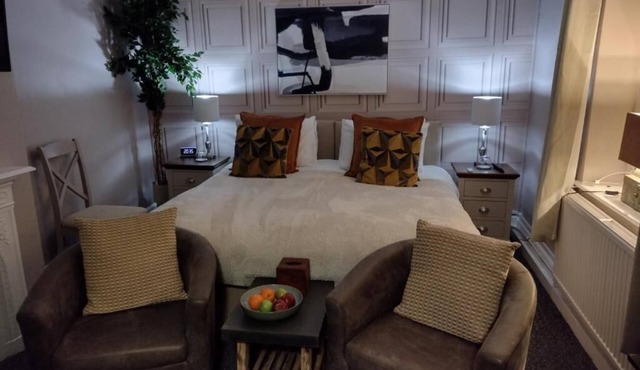 The Crown Inn - By Blunt Bars