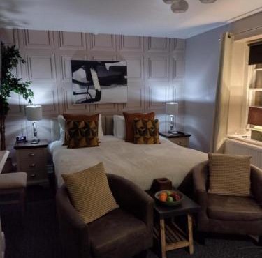 The Crown Inn - By Whitney Inns