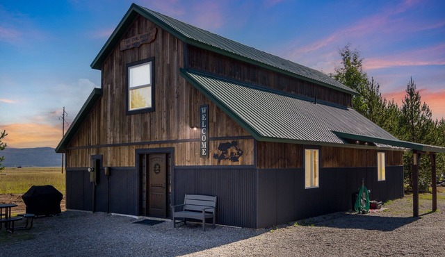 The Cub House,3Br/2 1/2Ba,Sleeps 8,Firepit,BBQ,Golf,20m 2 YNP