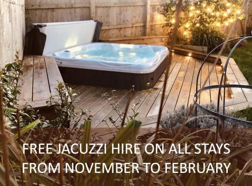 The Cuckoo's Retreat - Luxurious home with private garden & jacuzzi