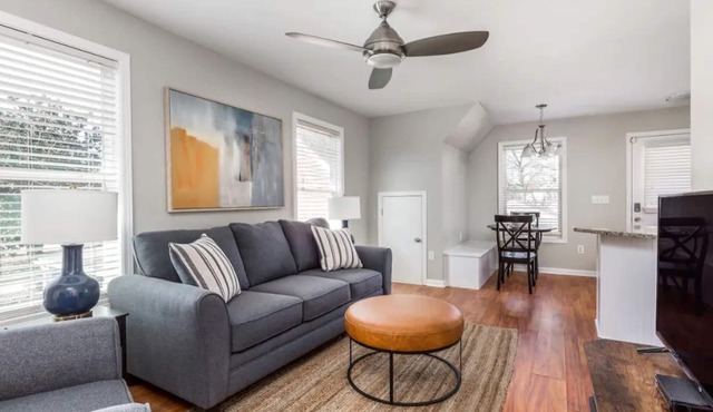 The cutest cottage in all of Pine Mountain!