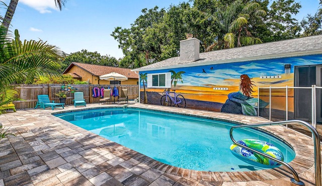 The Cycling Mermaid Palm Harbor, Florida - Heated Pool, Bikes, Trials, FUN!