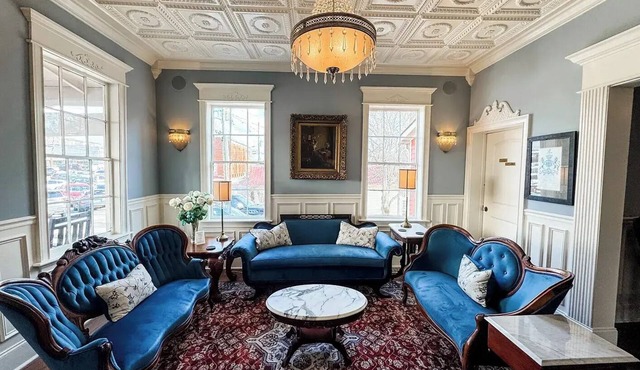 The Dahlonega Square Hotel & Villlas