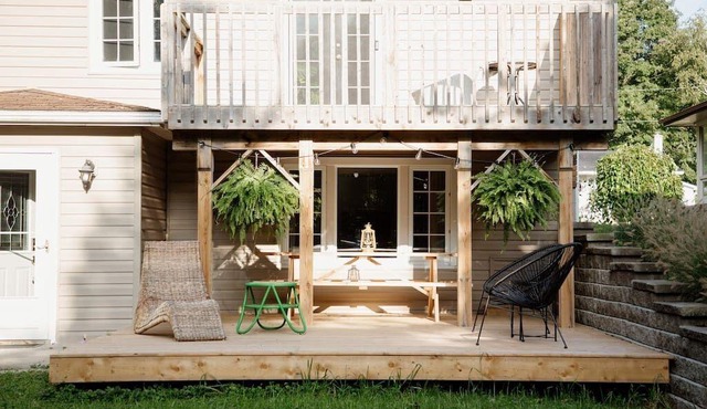 The Dainty Petunia - w Modern Sauna
