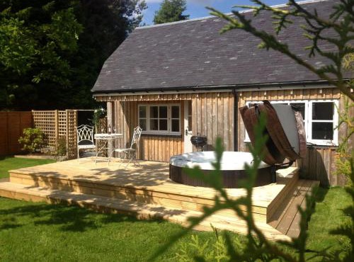 The Dairy Cottage, Loch Tay, Hot Tub and Garden