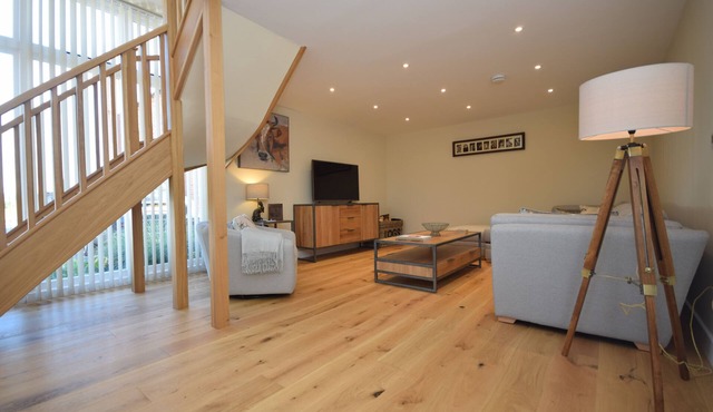 The Dairy , Emsworth - a barn conversion that sleeps 4 guests in 2 bedrooms