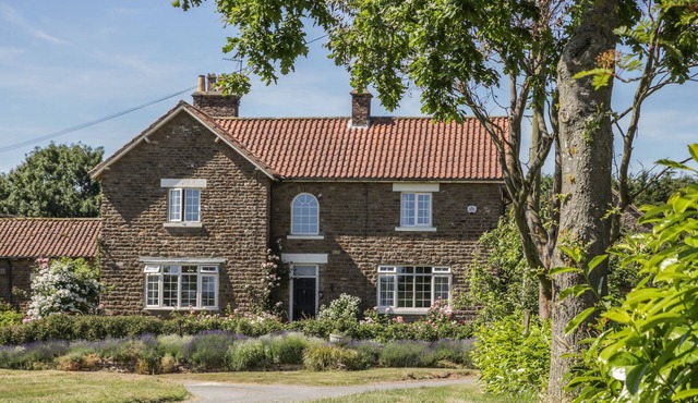 THE DAIRY, pet friendly, character holiday cottage in Sheriff Hutton