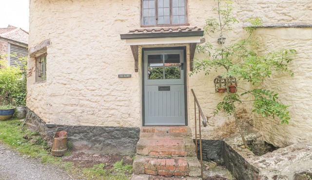 THE DAIRY, pet friendly, character holiday cottage in Bicknoller