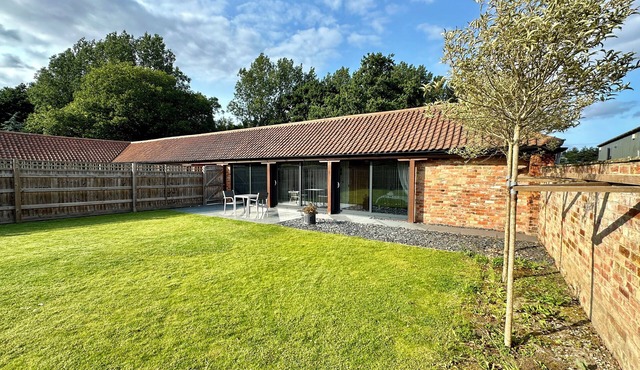 THE DAIRY, romantic, country holiday cottage, with open fire in Brigg