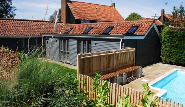 The Dairy - Two Bedroom House, Sleeps 4