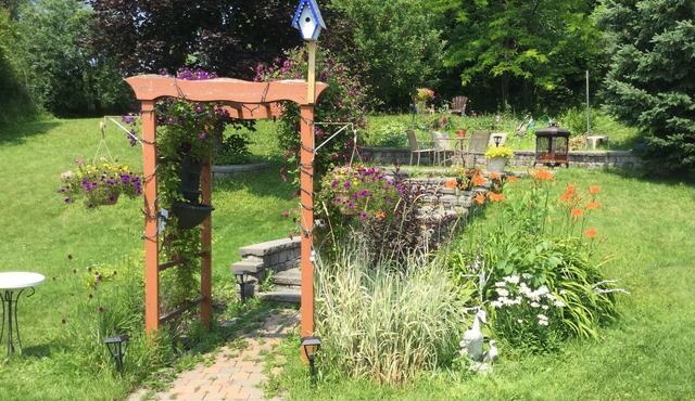 THE DAISY HOUSE - Artist Retreat